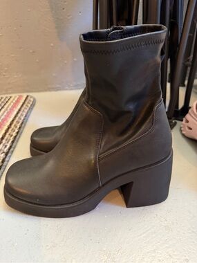 Steve Madden Black Platform Ankle Boots